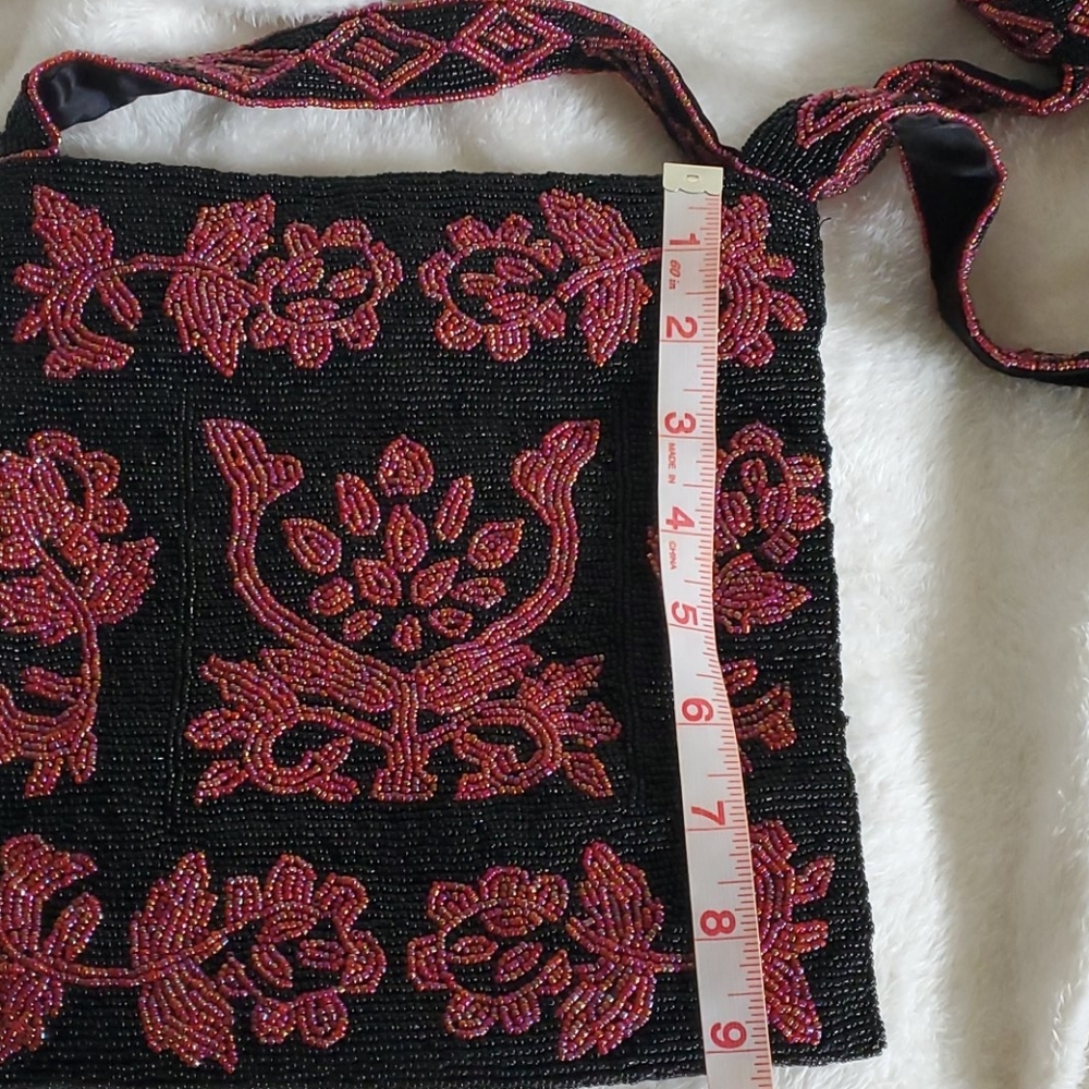 HP⚘Beaded Crossbody Bag - Picture 8 of 8